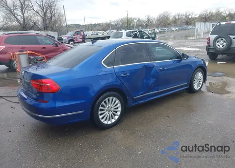 2016 Volkswagen Passat 1.8T Se z USA, uszkodzony, nr VIN 1VWBT7A32GC009922